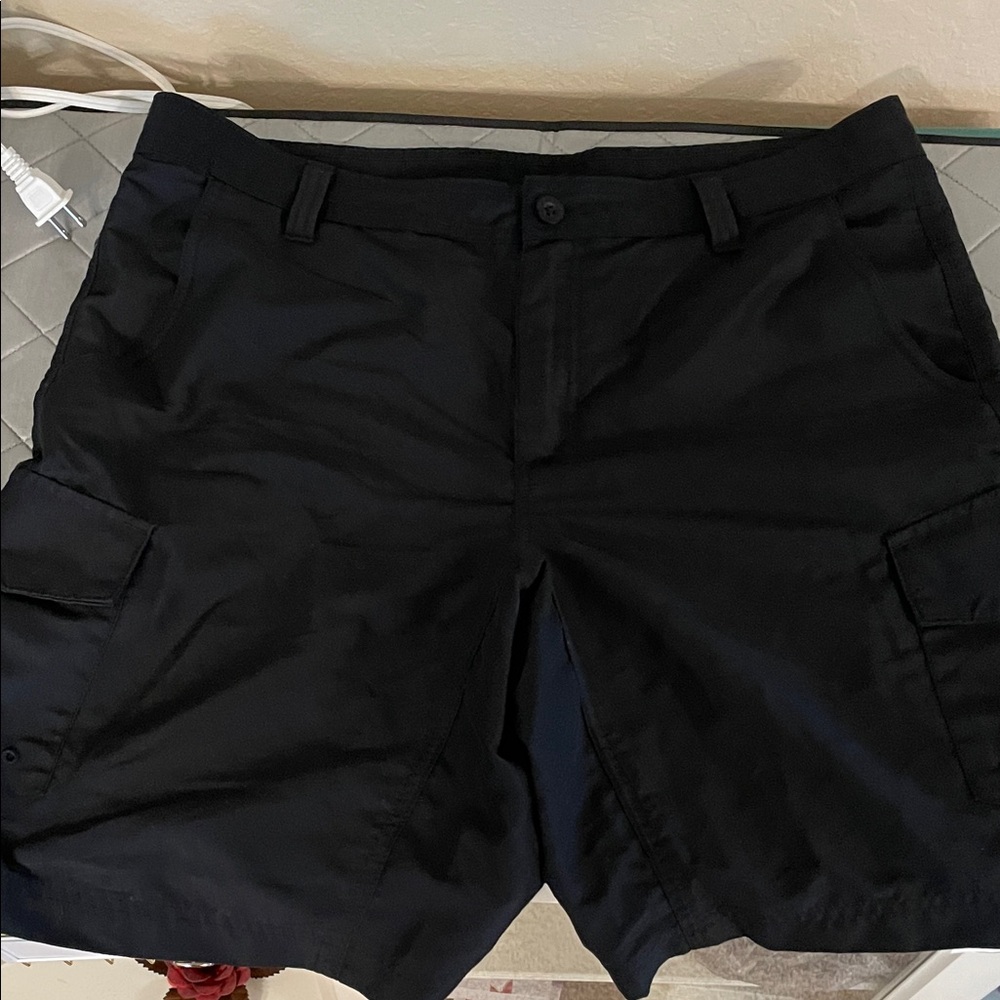 Magellan outdoors water resistant cargo shorts black